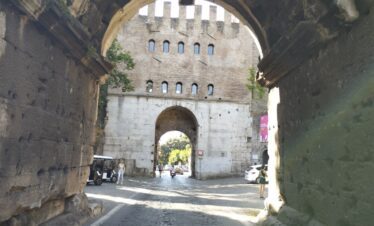 porta-san-sebastiano-via-appia-guide