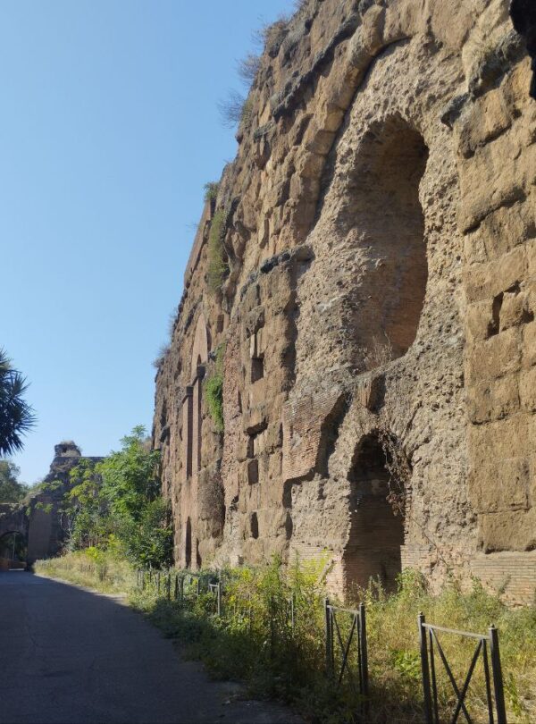 acqueduct on via del mandrione