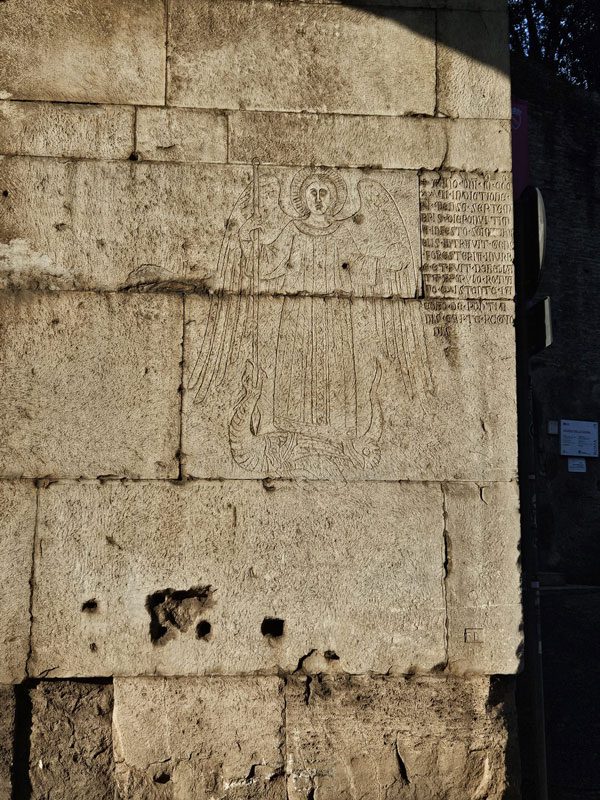 porta-san-sebastiano-via-appia-guide2