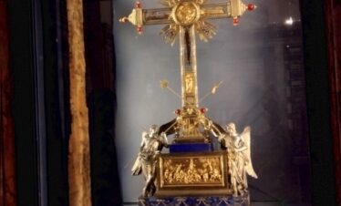 reliquia santa croce via appia guide