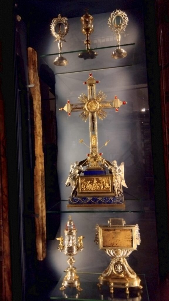 reliquia santa croce via appia guide